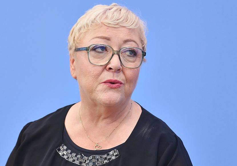 SED-Opferbeauftragte kritisiert Singen der DDR-Hymne