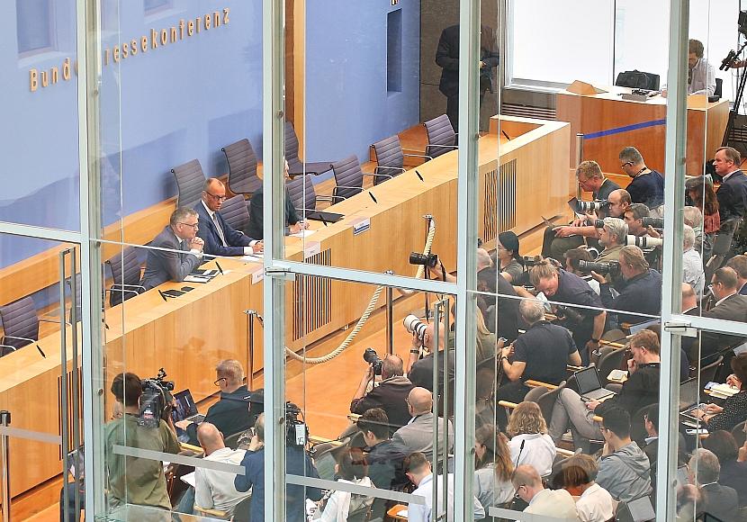 Merz stellt sich am 15. Juli der Hauptstadtpresse