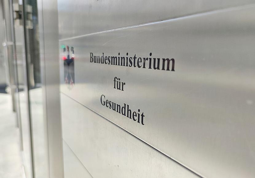Bund hinterlegt 790 Millionen Euro für Masken-Klagen