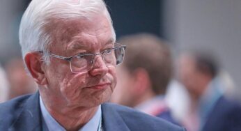 Roland Koch warnt CDU vor Minderheitsregierung